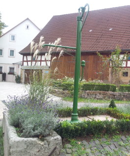 Brunnen vor Haus Nr.37 in Verrenberg